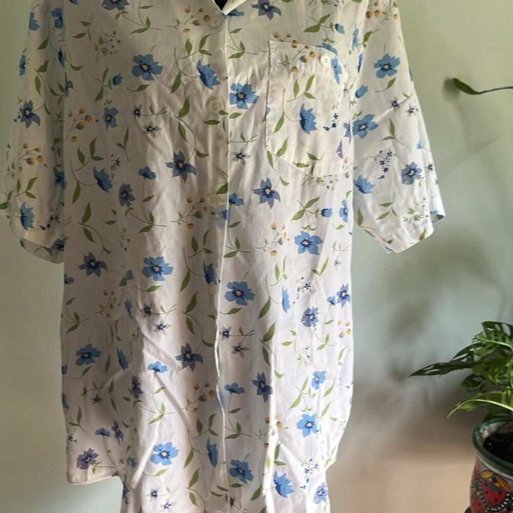 Cabin‎ Creek Floral Button Up Short Sleeve Collared****MISSING SIZE Tag